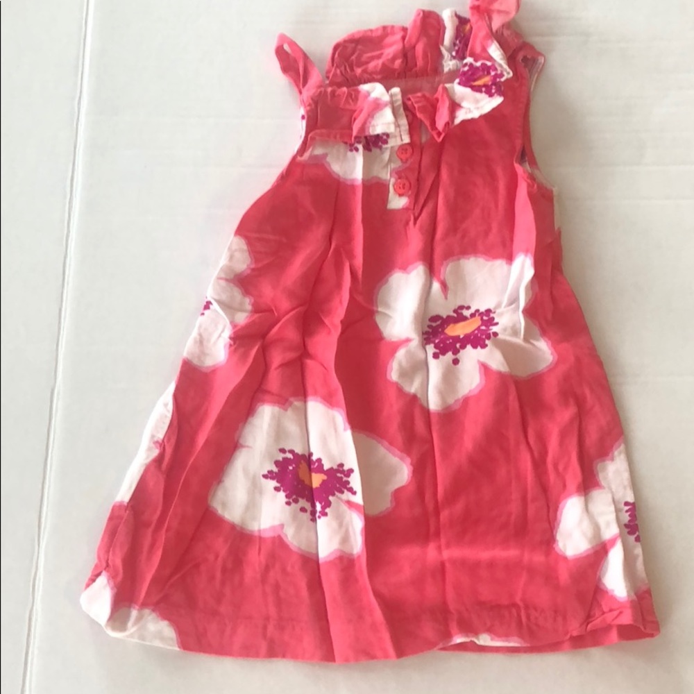 Super cute sundress.